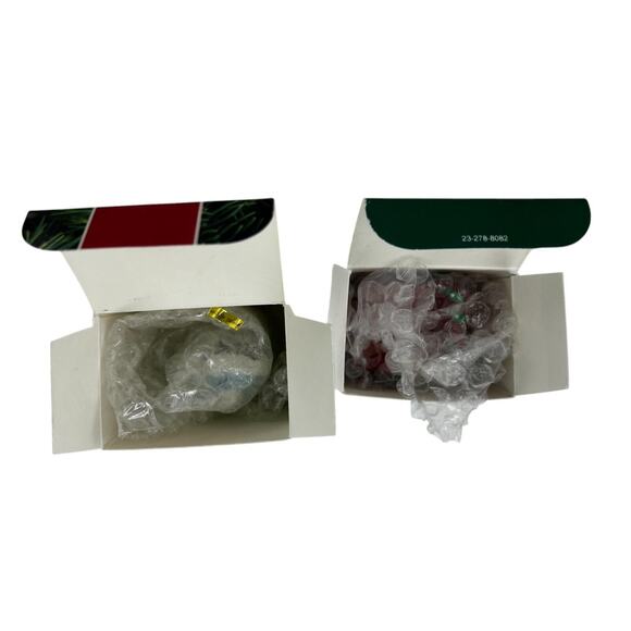 Hallmark Keepsake Ornament 1988 Peek-a-boo Kitties and Christmas Kity 1988/1990 - Picture 7 of 7